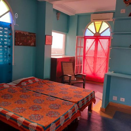 Holi-Wood Guesthouse Puducherry Exterior foto