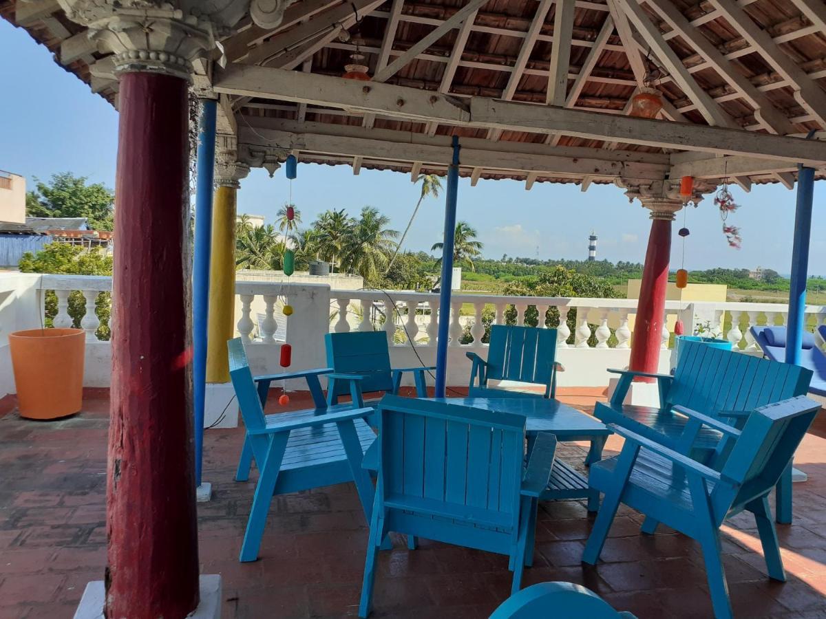 Holi-Wood Guesthouse Puducherry Exterior foto